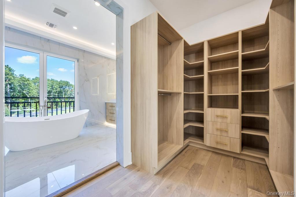 Single Family Carman Suffolk County, NY 11746, MLS-916740-31