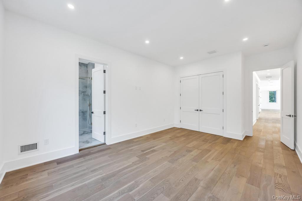 Single Family Carman Suffolk County, NY 11746, MLS-916740-39