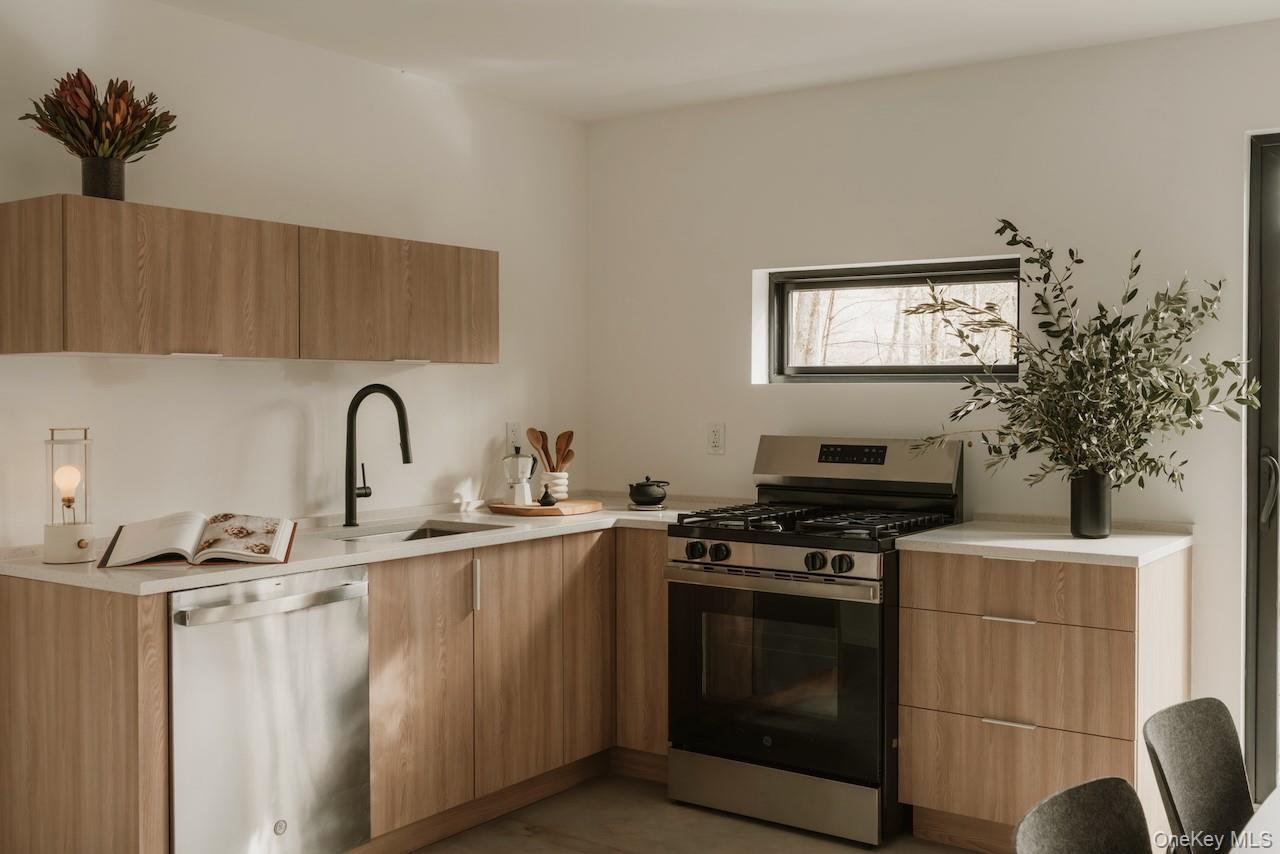 Single Family Bowers Sullivan County, NY 12776, MLS-916781-5