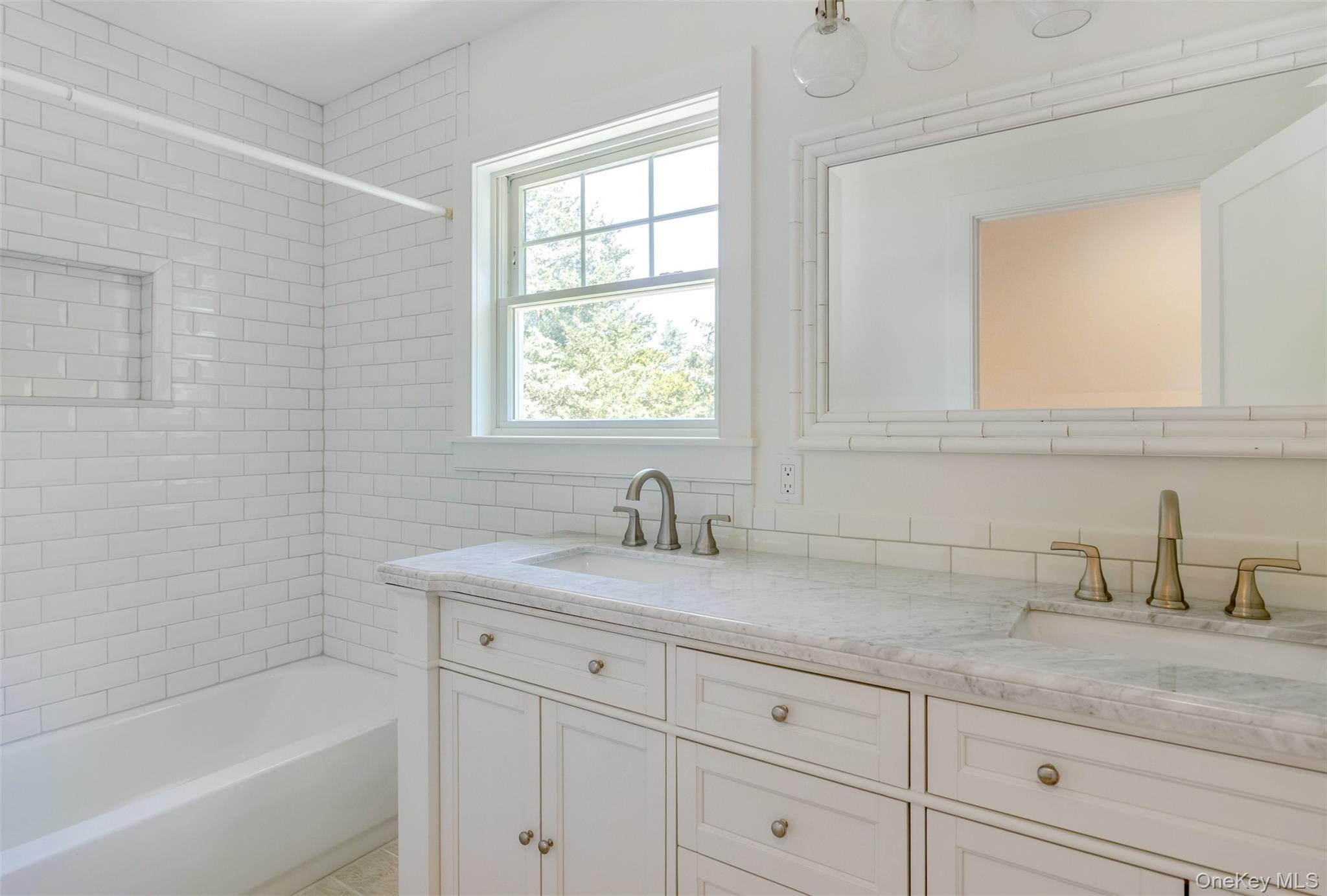 Single Family Overlook Suffolk County, NY 11931, MLS-916786-13