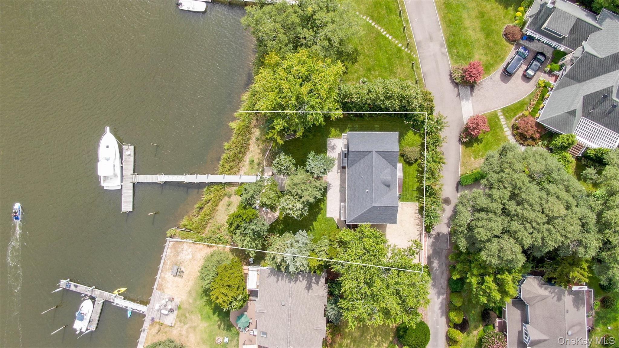 Single Family Overlook Suffolk County, NY 11931, MLS-916786-17