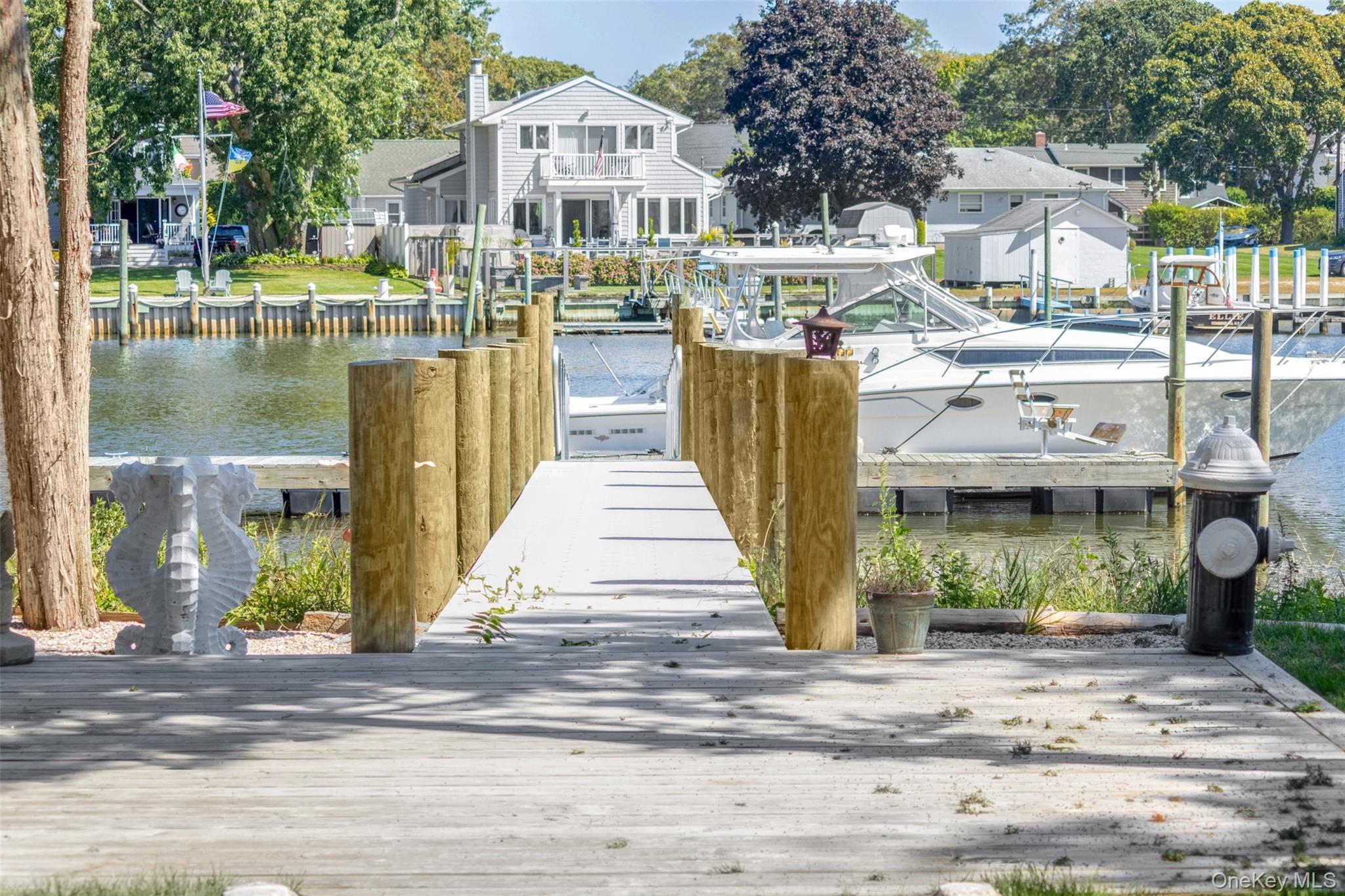 Single Family Overlook Suffolk County, NY 11931, MLS-916786-21