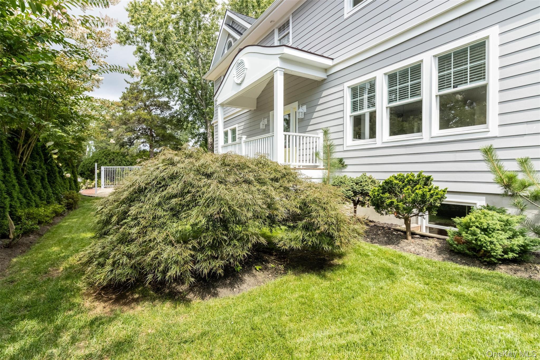 Single Family Overlook Suffolk County, NY 11931, MLS-916786-23