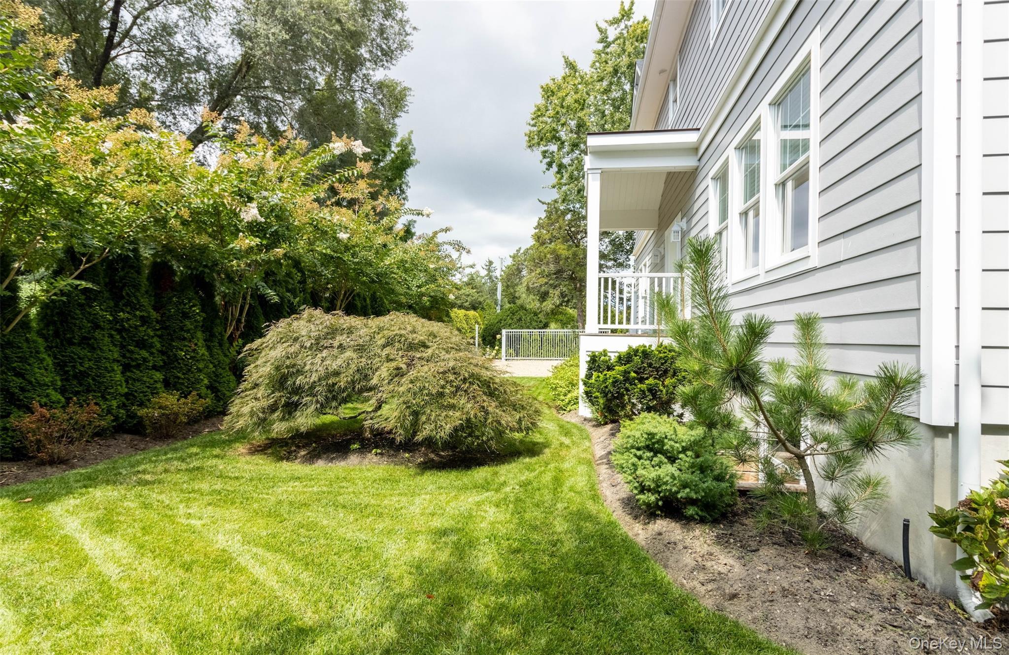 Single Family Overlook Suffolk County, NY 11931, MLS-916786-24