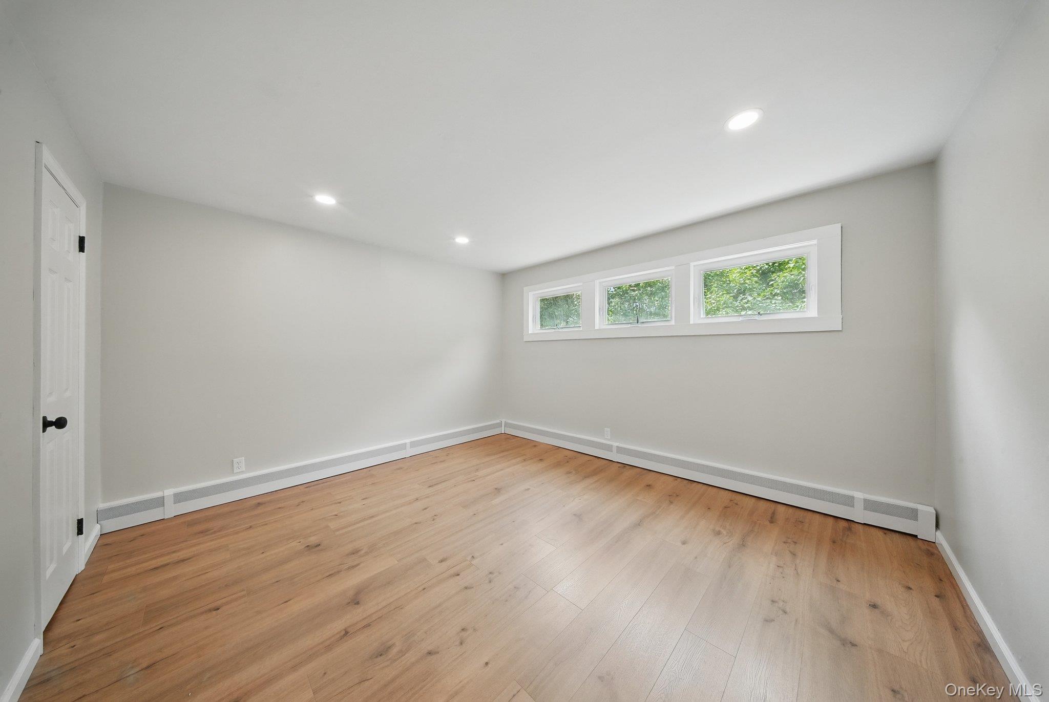 Single Family Roslyn Ulster County, NY 12428, MLS-916815-17