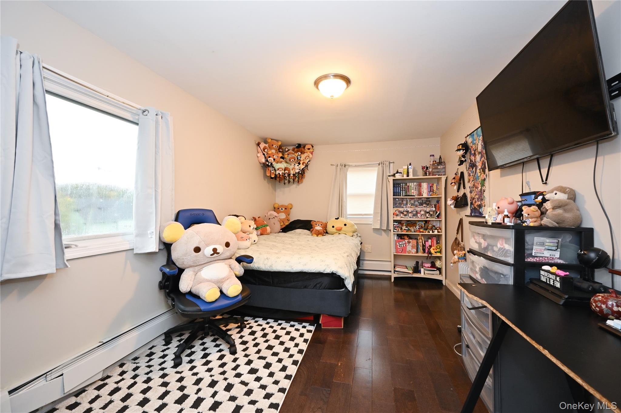 Single Family Pinebrook Nassau County, NY 11552, MLS-916820-10