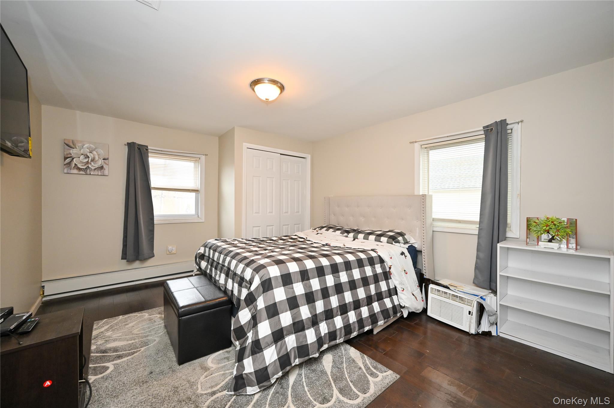 Single Family Pinebrook Nassau County, NY 11552, MLS-916820-11