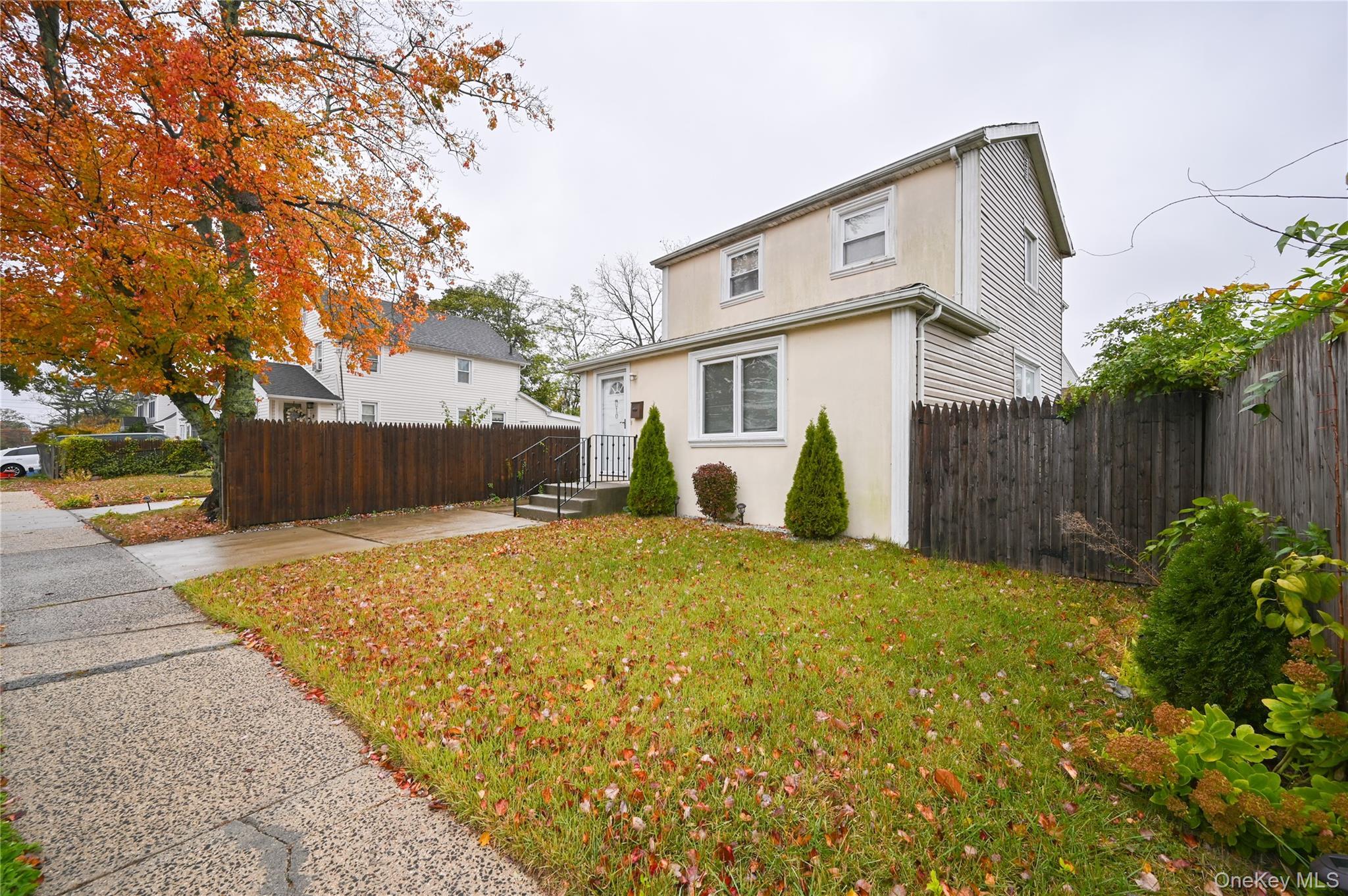 Single Family Pinebrook Nassau County, NY 11552, MLS-916820-3