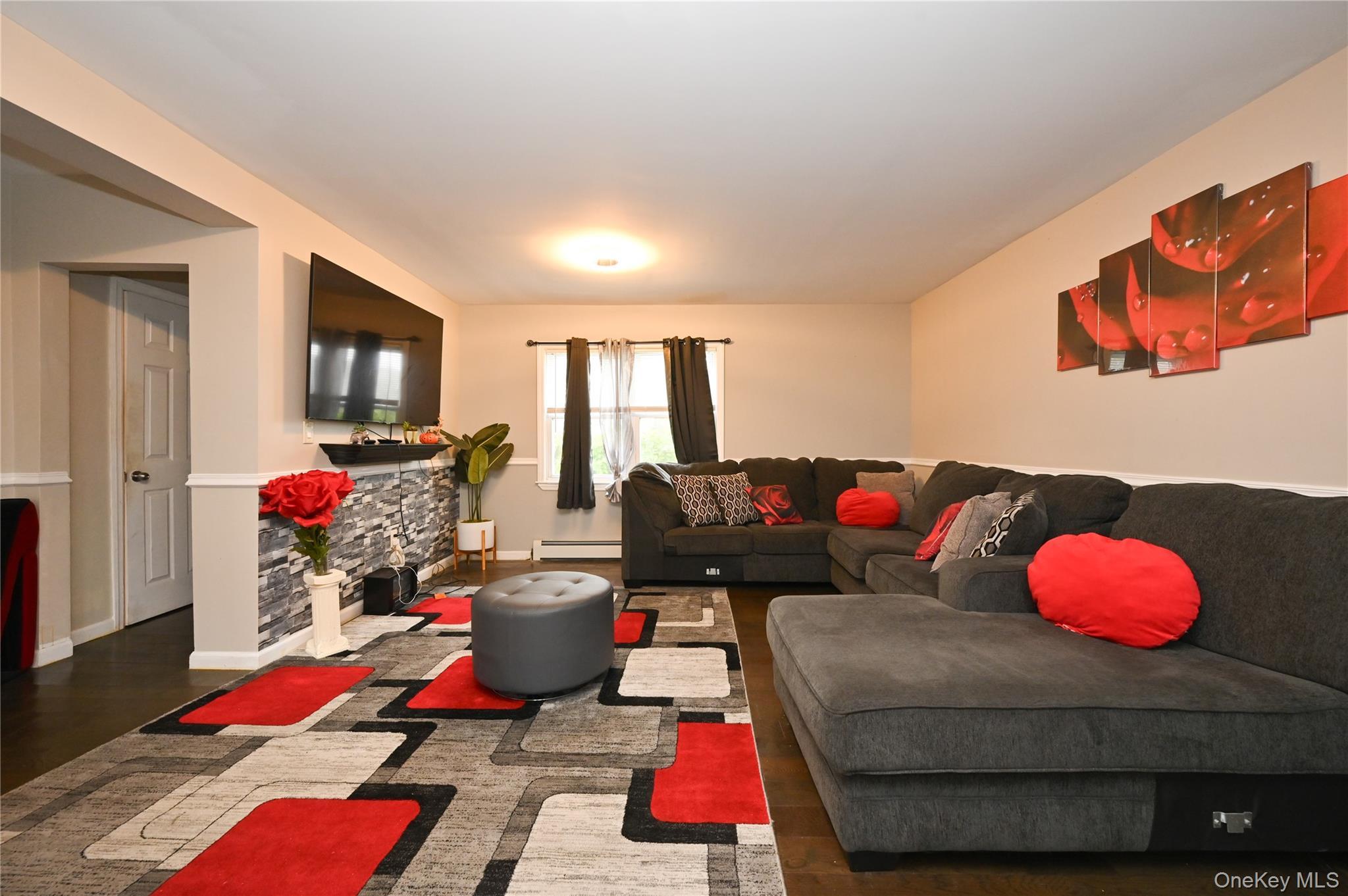 Single Family Pinebrook Nassau County, NY 11552, MLS-916820-4