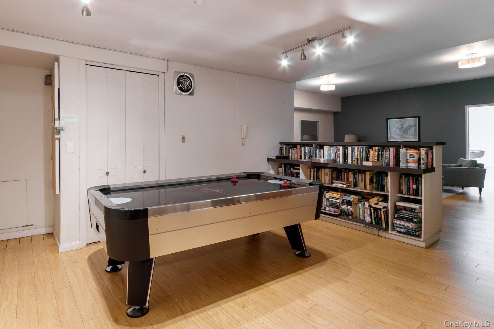 Coop Johnson  Bronx, NY 10463, MLS-916827-35