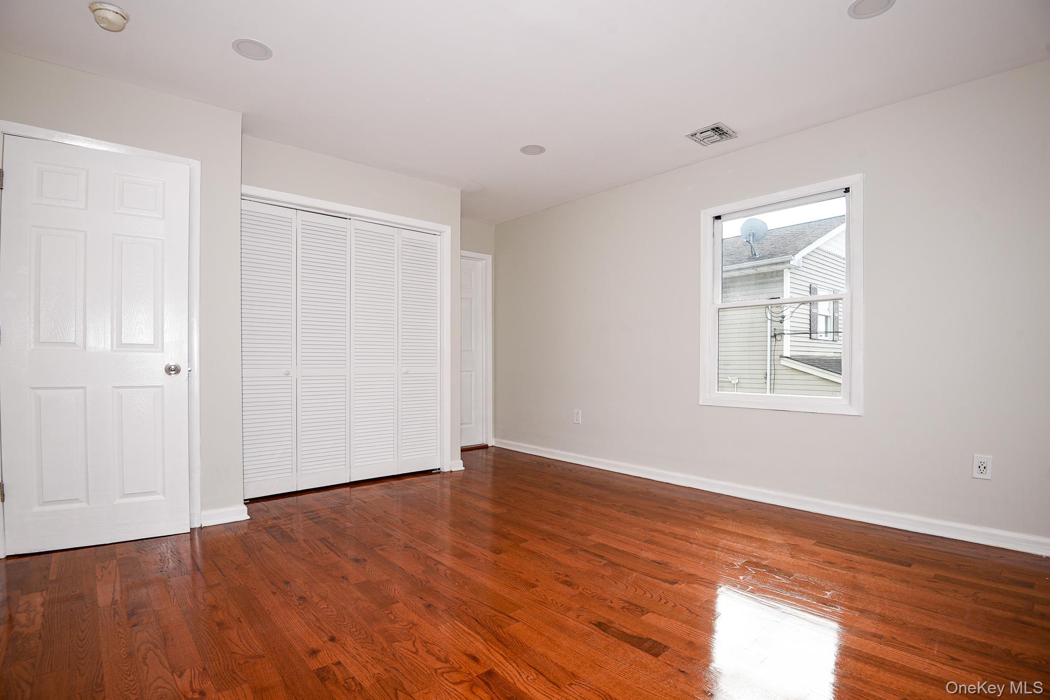 Single Family Pulaski  Suffolk County, NY 11746, MLS-916837-22