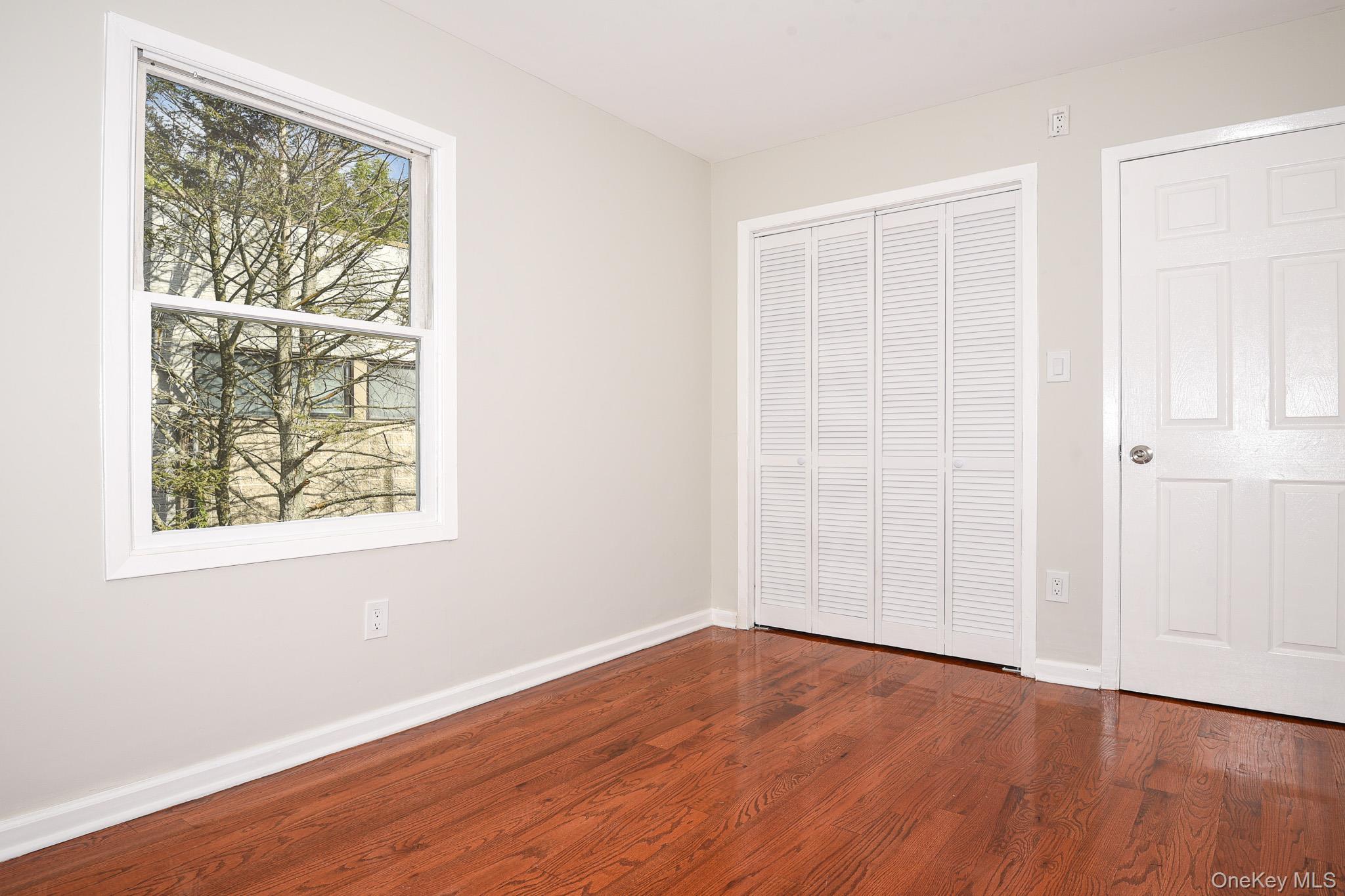 Single Family Pulaski  Suffolk County, NY 11746, MLS-916837-27