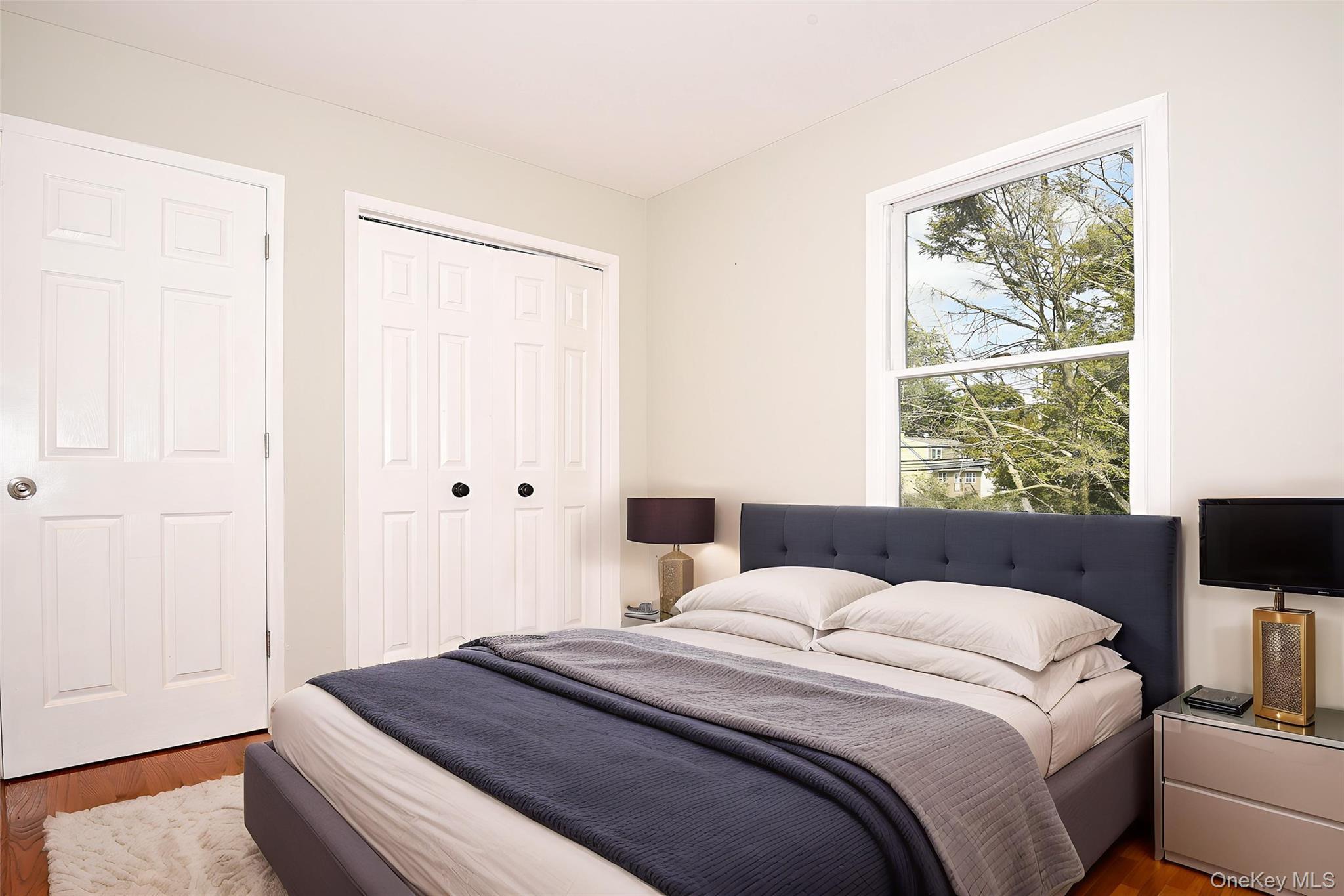 Single Family Pulaski  Suffolk County, NY 11746, MLS-916837-35