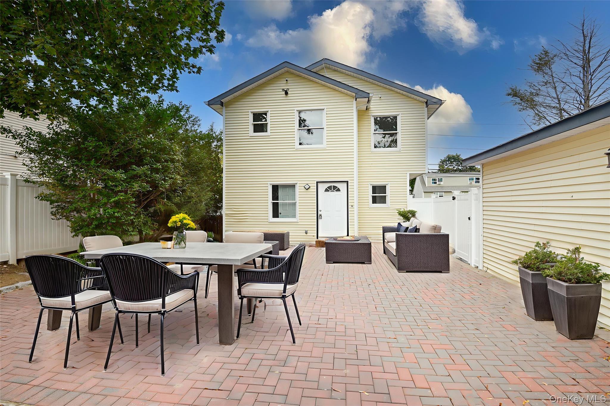 Single Family Pulaski  Suffolk County, NY 11746, MLS-916837-42