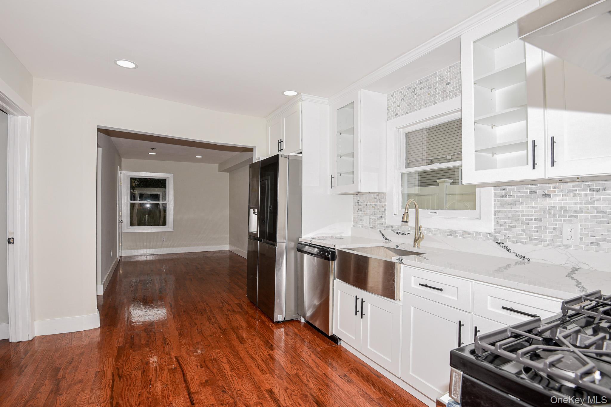 Single Family Pulaski  Suffolk County, NY 11746, MLS-916837-5