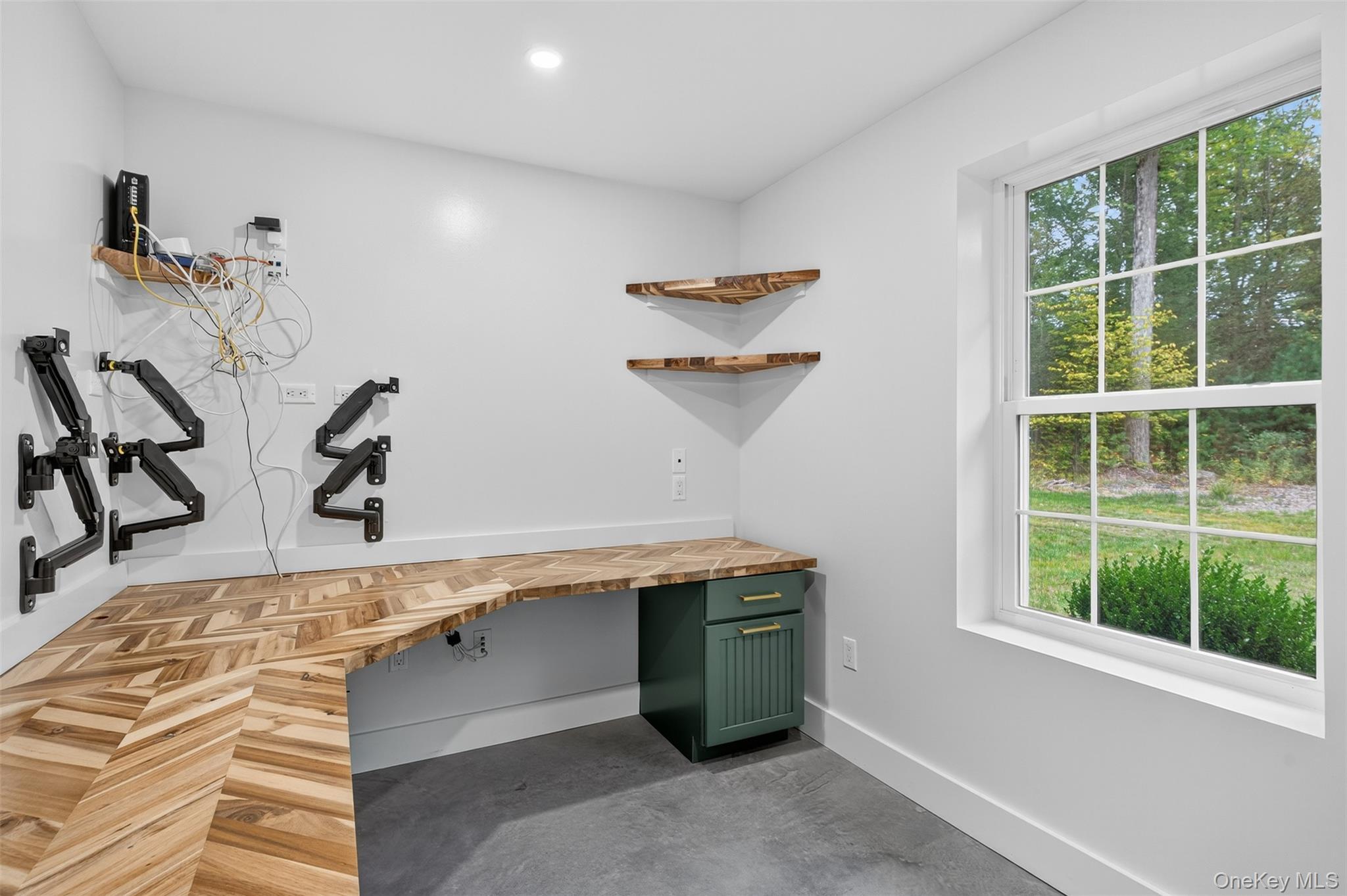 Single Family Teradon  Ulster County, NY 12404, MLS-916839-24