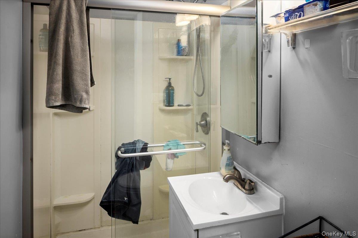 Single Family Foothill  Queens, NY 11423, MLS-916854-17