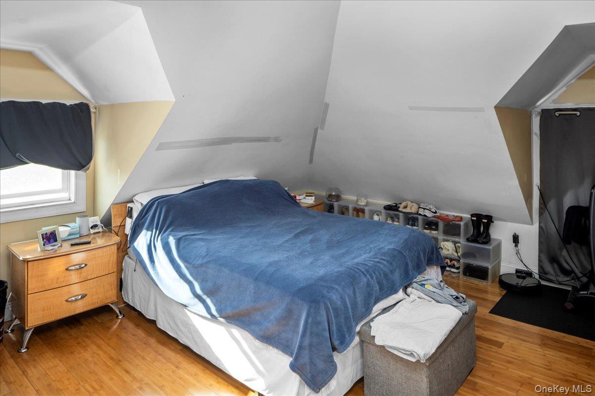 Single Family Foothill  Queens, NY 11423, MLS-916854-21