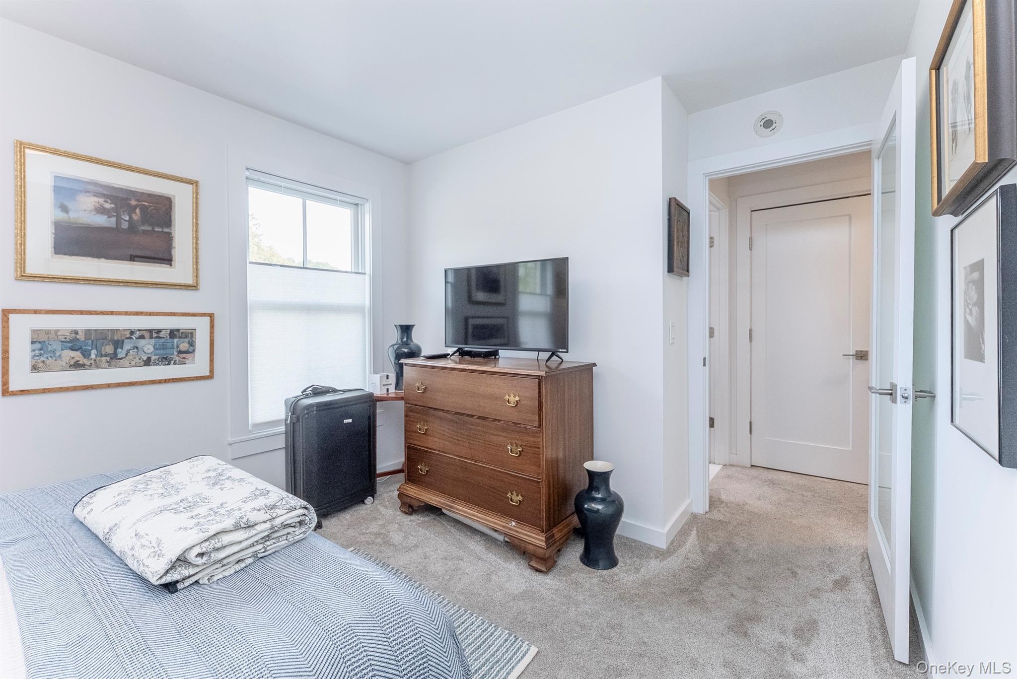 Single Family Broadway Ulster County, NY 12401, MLS-916912-24