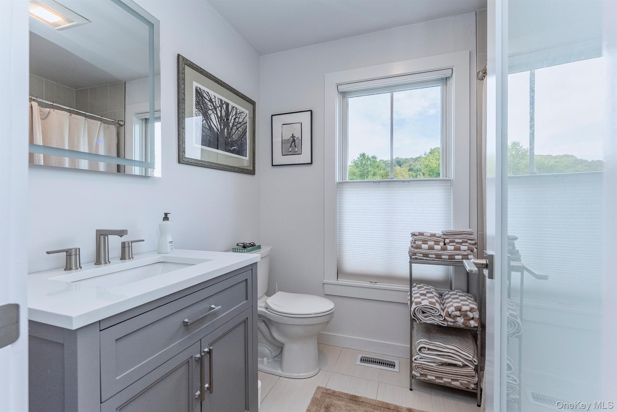 Single Family Broadway Ulster County, NY 12401, MLS-916912-26