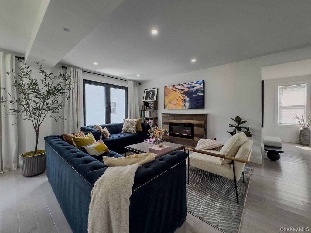 Single Family Edison  Westchester County, NY 10706, MLS-916915-8