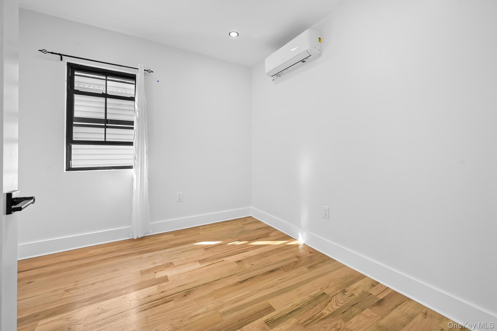 Single Family 71st Avenue Queens, NY 11375, MLS-916928-15