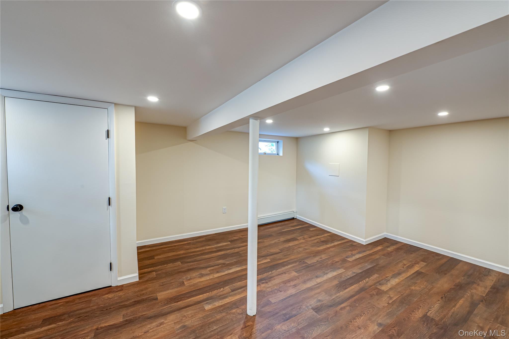 Single Family Center  Suffolk County, NY 11779, MLS-916933-20