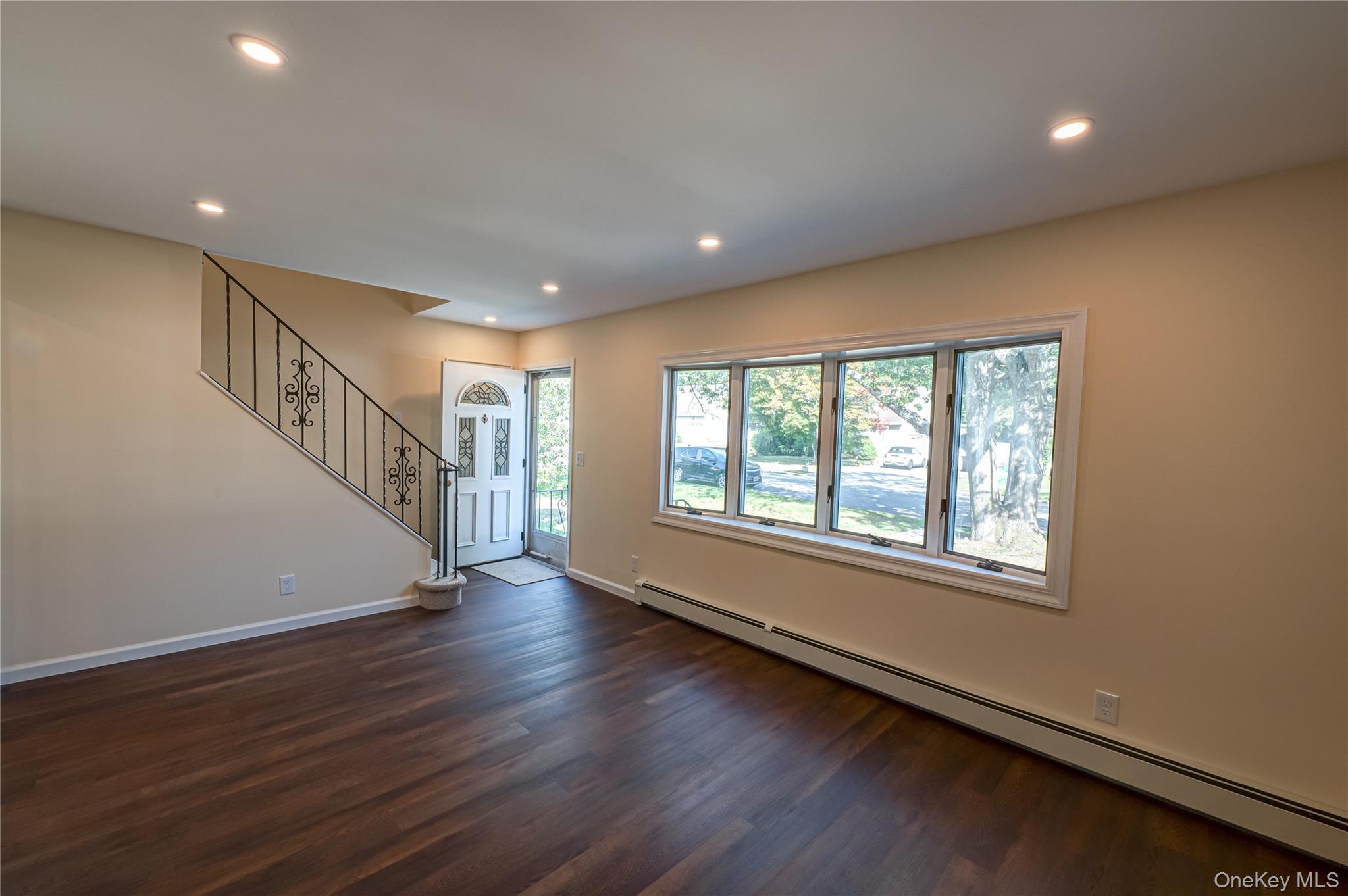 Single Family Center  Suffolk County, NY 11779, MLS-916933-3