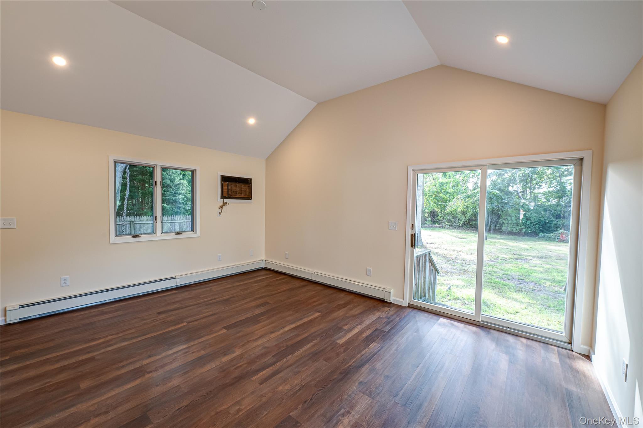 Single Family Center  Suffolk County, NY 11779, MLS-916933-7