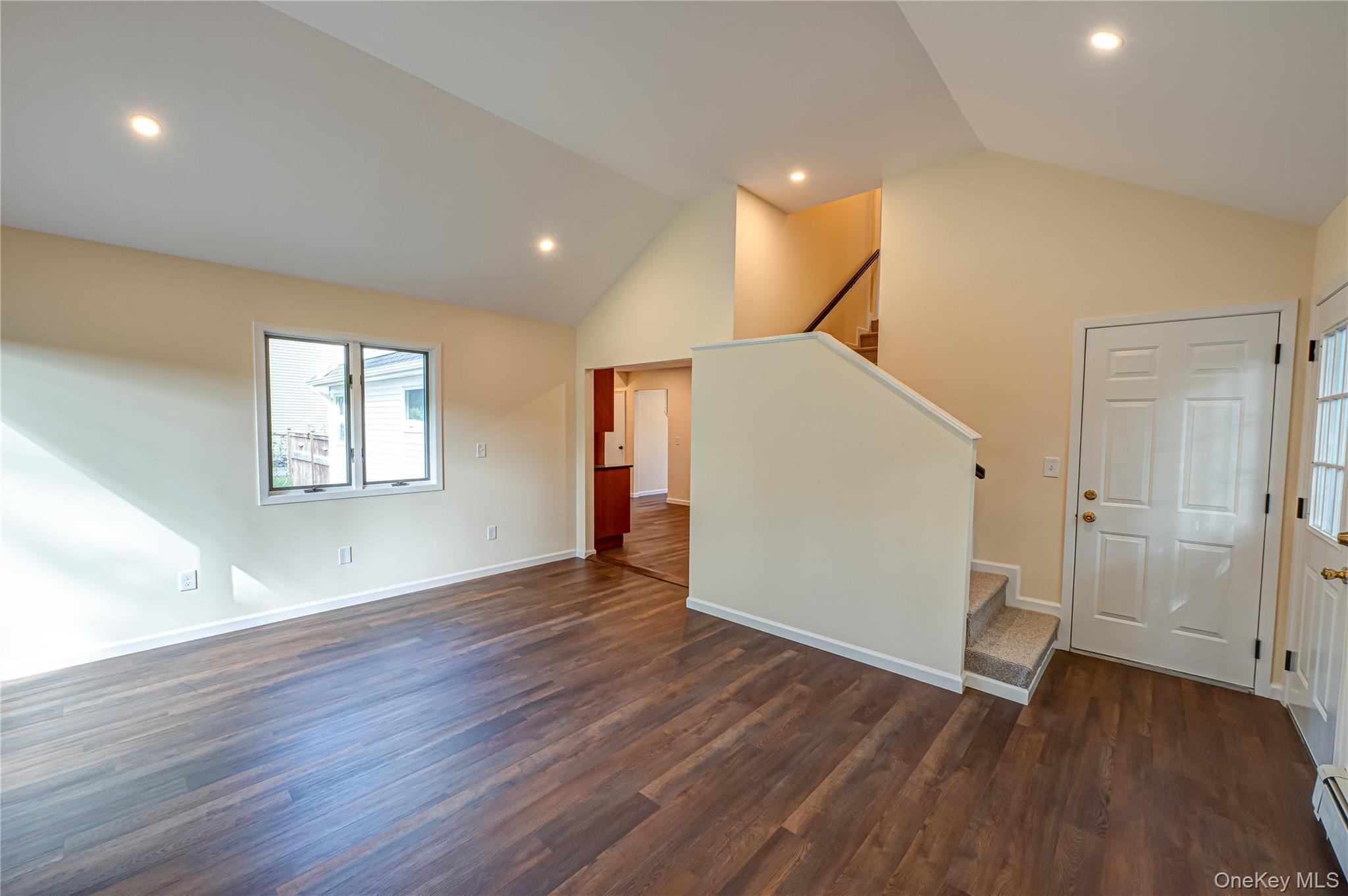 Single Family Center  Suffolk County, NY 11779, MLS-916933-8