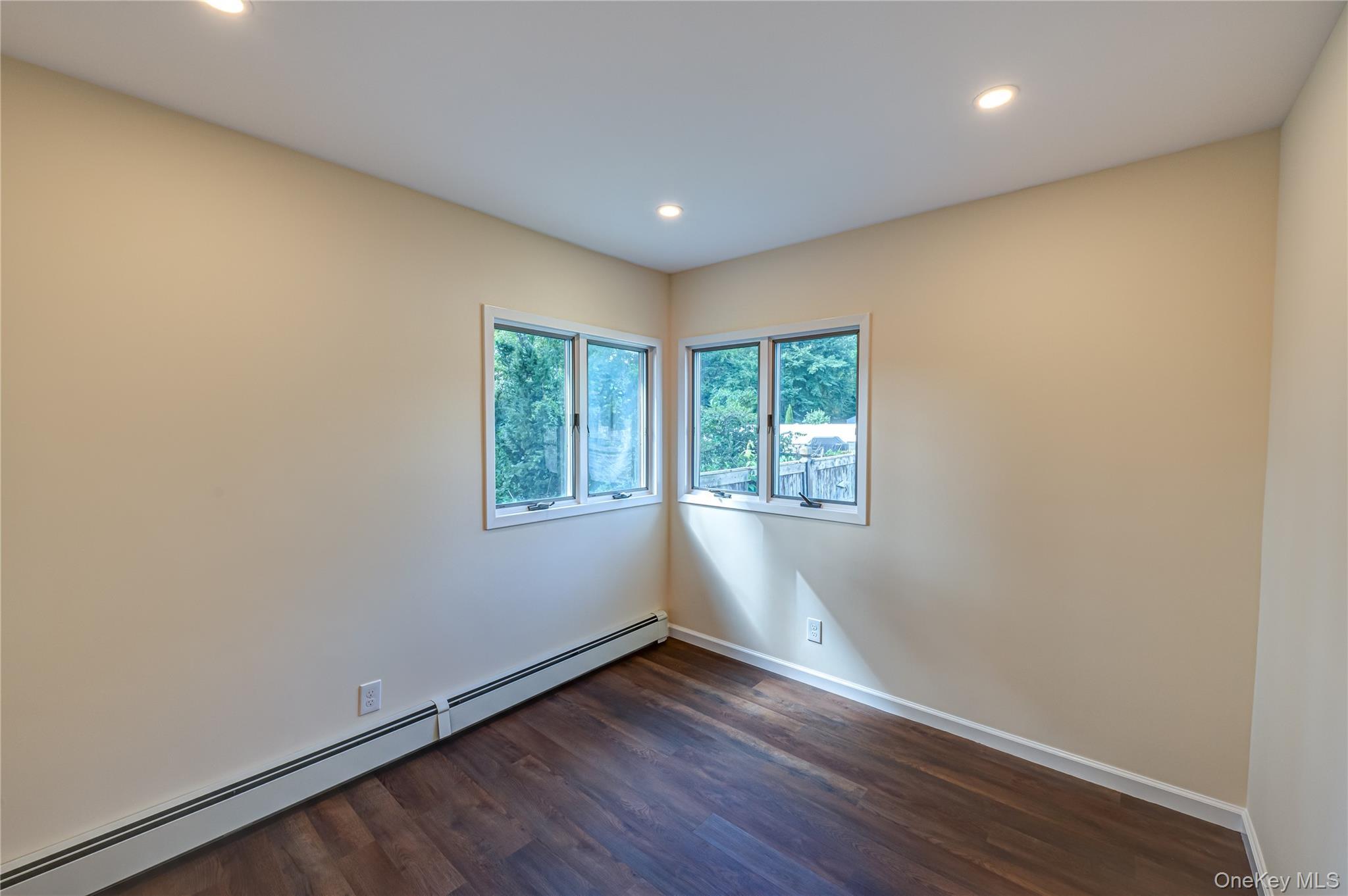 Single Family Center  Suffolk County, NY 11779, MLS-916933-9