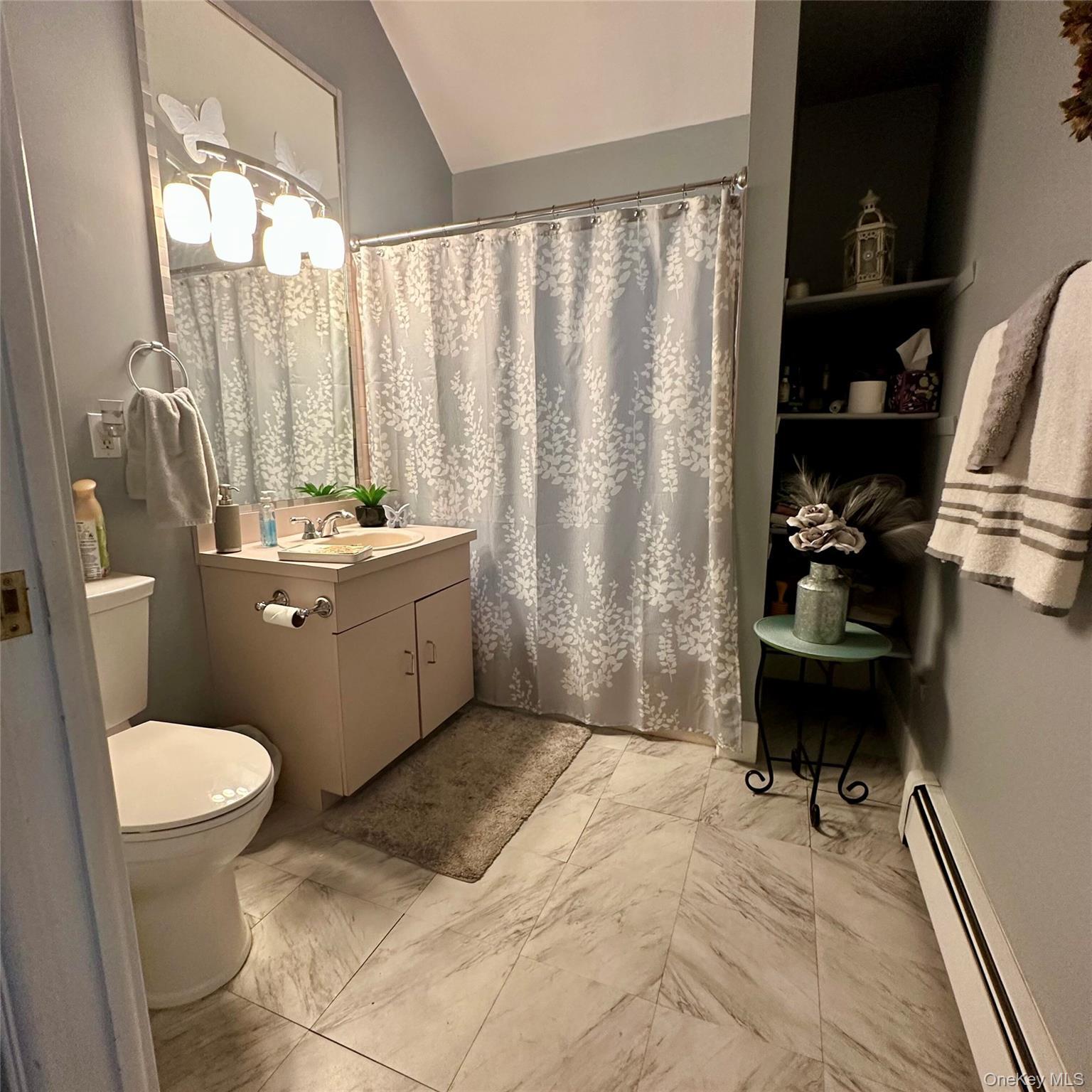 Single Family Thunderbird  Suffolk County, NY 11786, MLS-916946-13