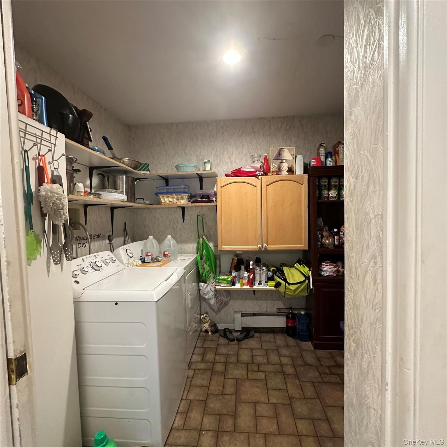 Single Family Thunderbird  Suffolk County, NY 11786, MLS-916946-7