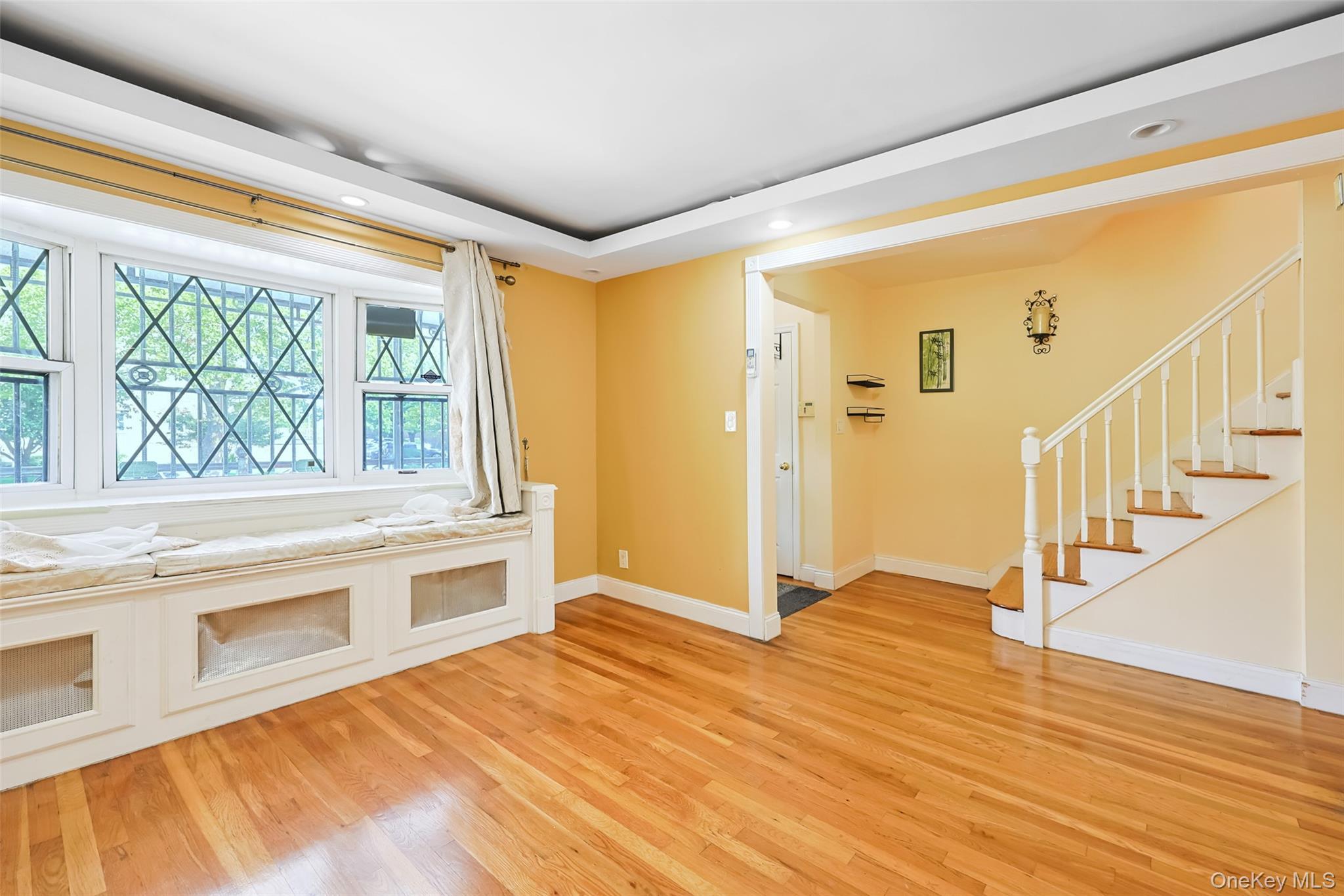 Single Family Melbourne Queens, NY 11367, MLS-916954-12