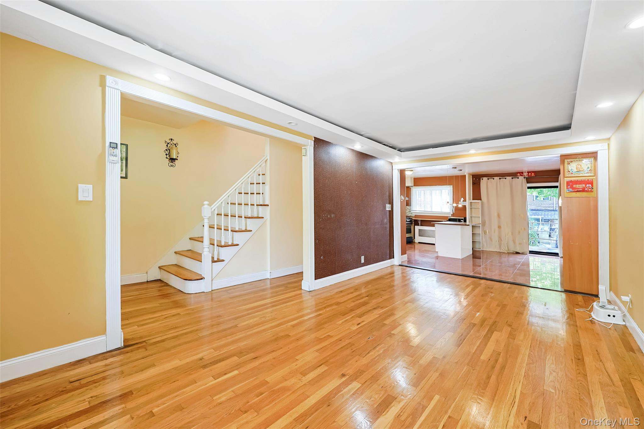 Single Family Melbourne Queens, NY 11367, MLS-916954-13