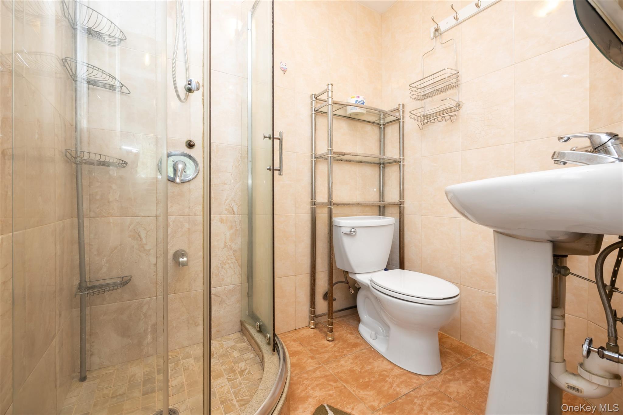 Single Family Melbourne Queens, NY 11367, MLS-916954-22