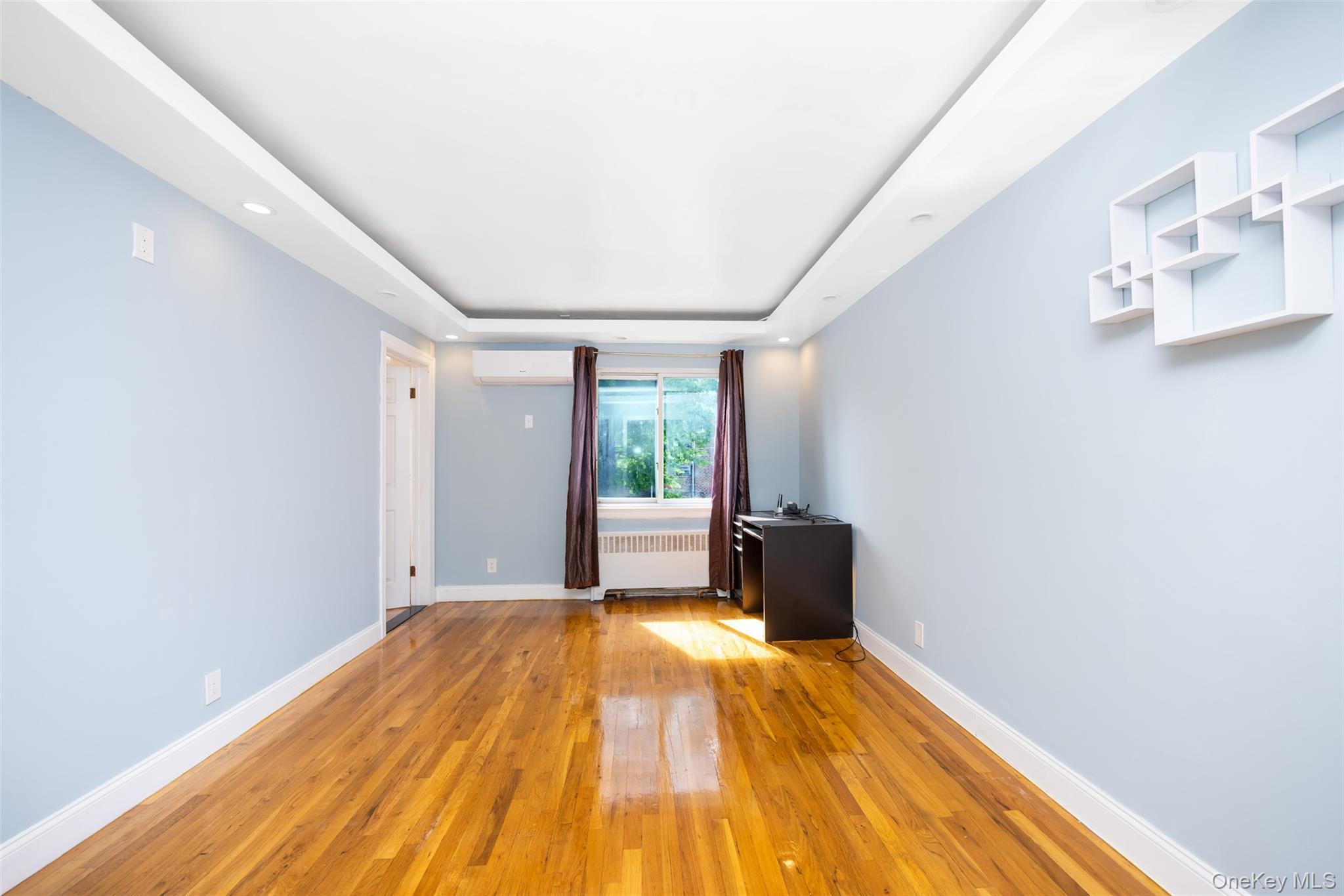 Single Family Melbourne Queens, NY 11367, MLS-916954-24