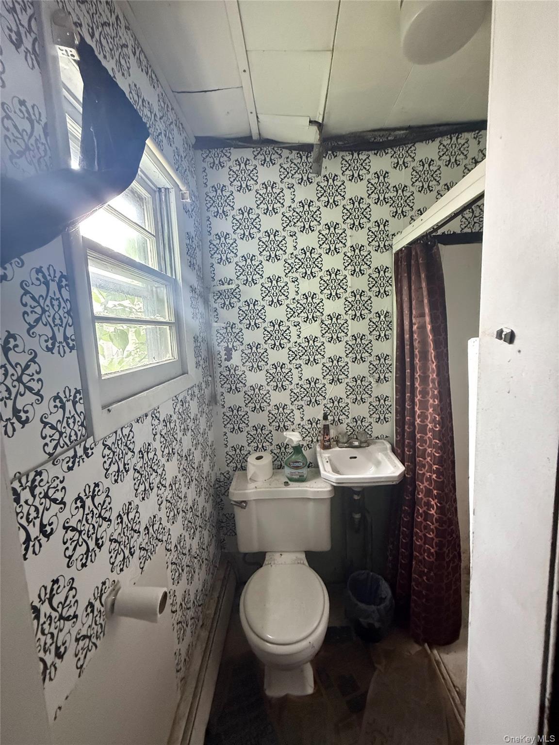 Single Family Pettit  Ulster County, NY 12401, MLS-916955-24