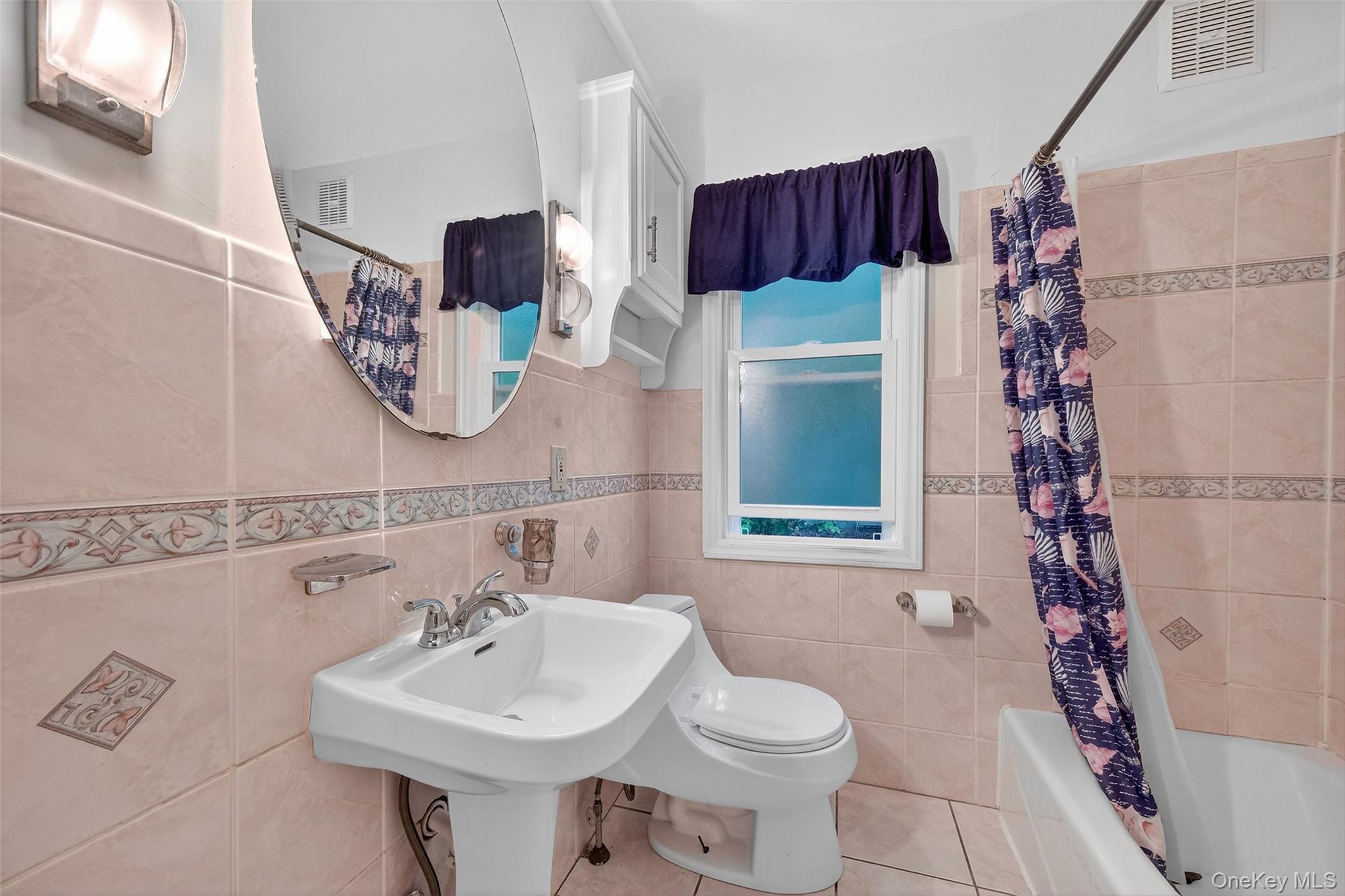 Single Family Mountain View  Dutchess County, NY 12603, MLS-916959-17