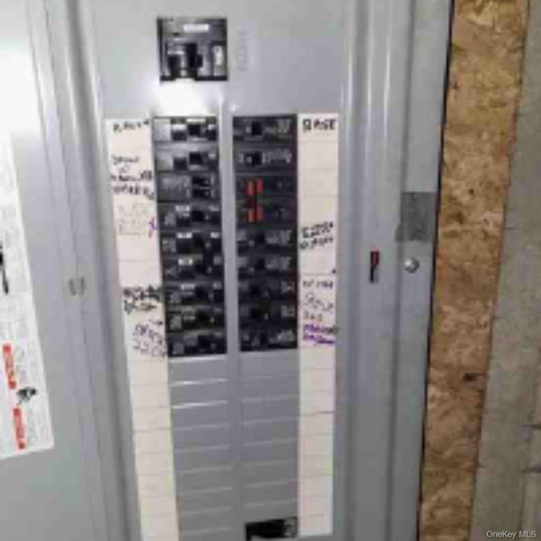 Single Family Northside Suffolk County, NY 11792, MLS-916972-8