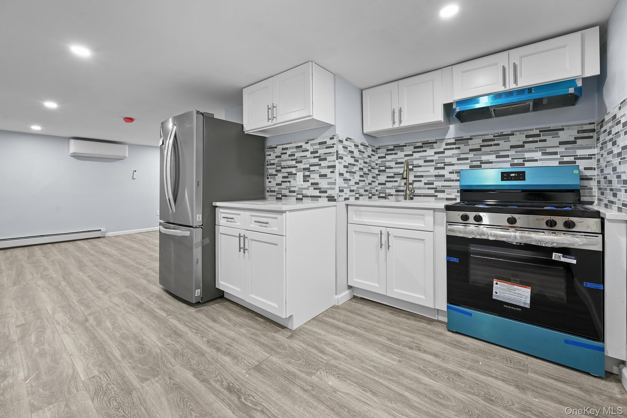 Single Family 24th  Queens, NY 11369, MLS-916975-8