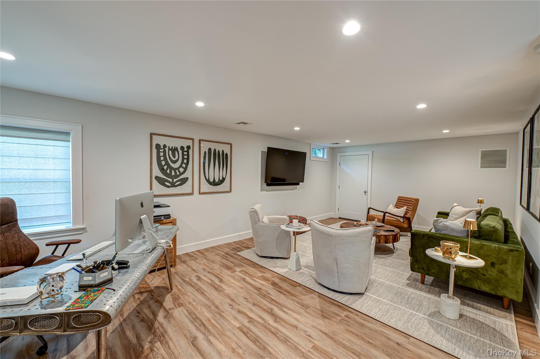 Single Family North Main Street Suffolk County, NY 11968, MLS-916978-23