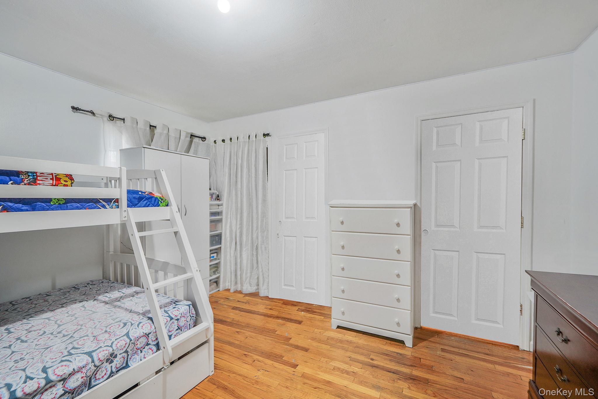 Single Family Broadway Suffolk County, NY 11717, MLS-916990-10