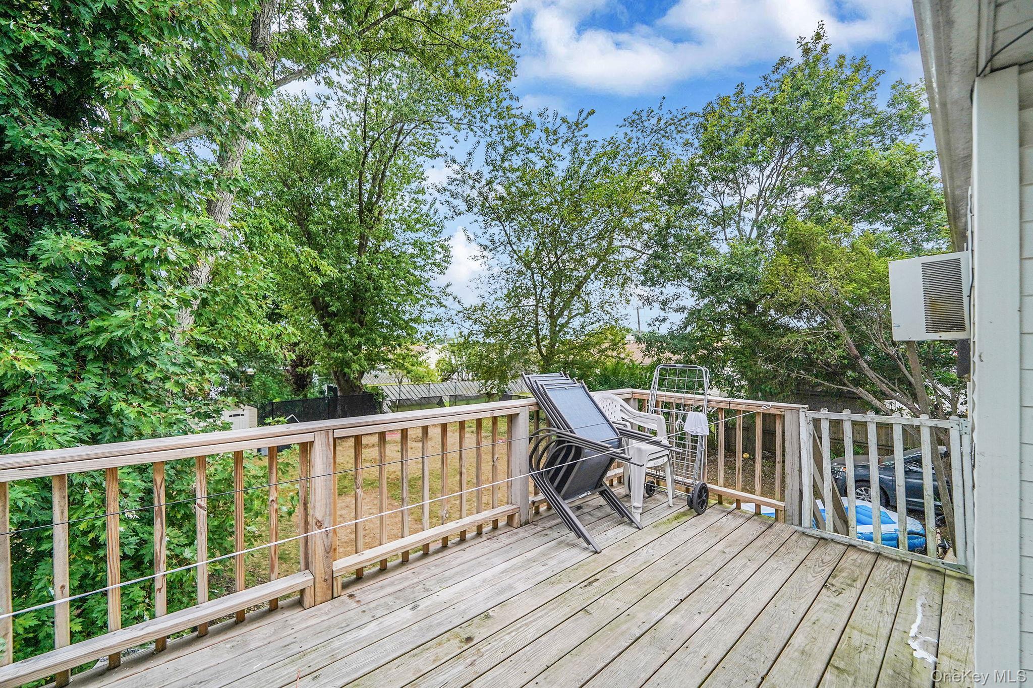 Single Family Broadway Suffolk County, NY 11717, MLS-916990-22