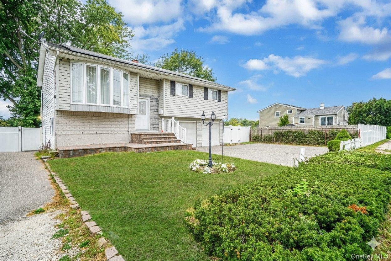 Single Family Broadway Suffolk County, NY 11717, MLS-916990-28