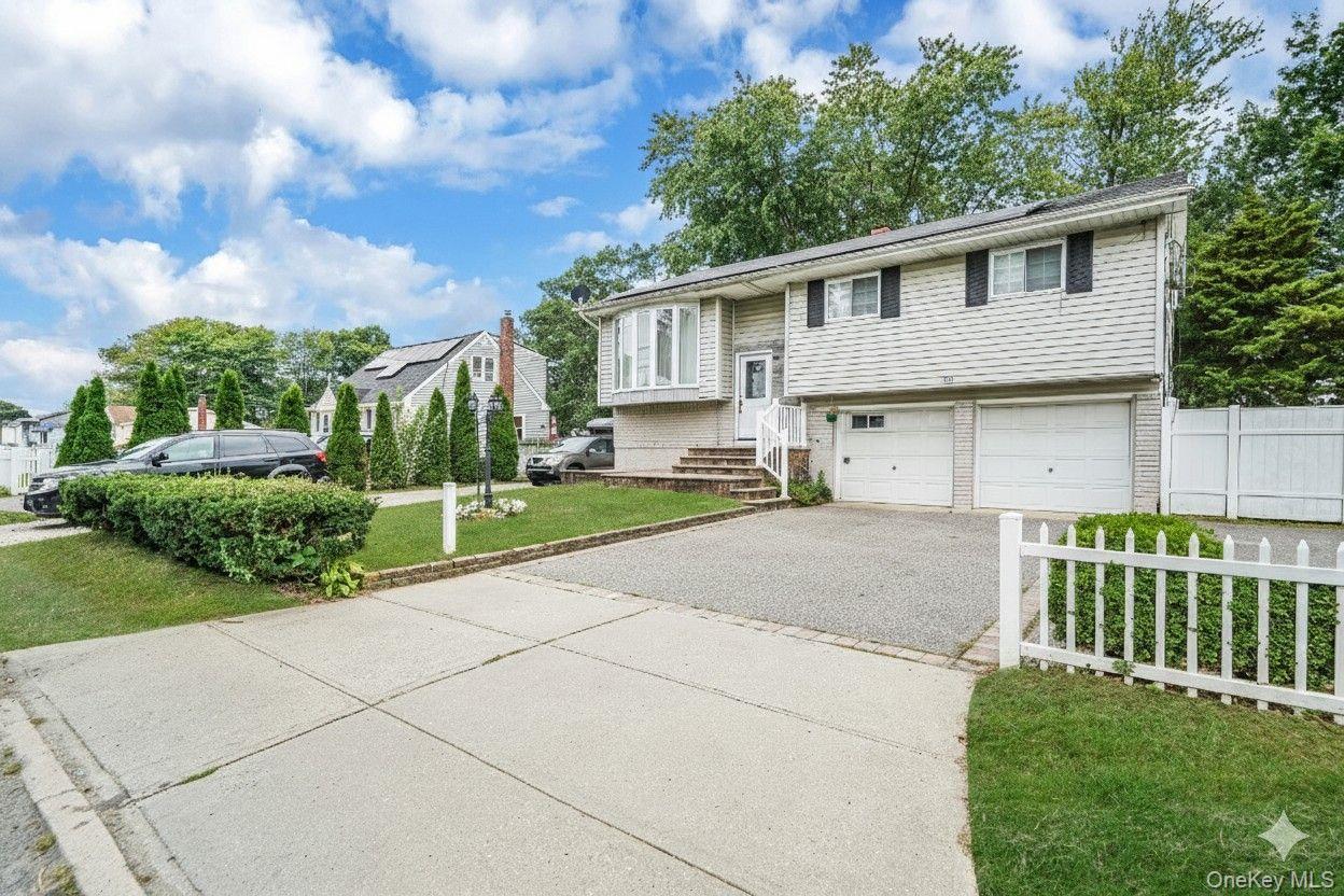 Single Family Broadway  Suffolk County, NY 11717, MLS-916990-29