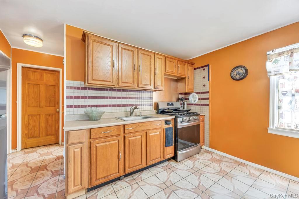 Single Family Clinton  Nassau County, NY 11570, MLS-916995-12