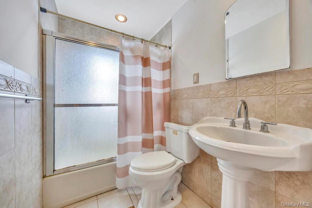 Single Family Clinton  Nassau County, NY 11570, MLS-916995-19