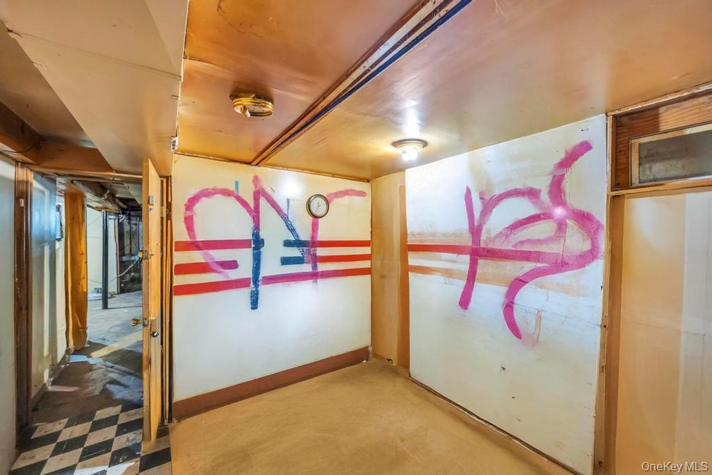 Single Family Clinton  Nassau County, NY 11570, MLS-916995-26