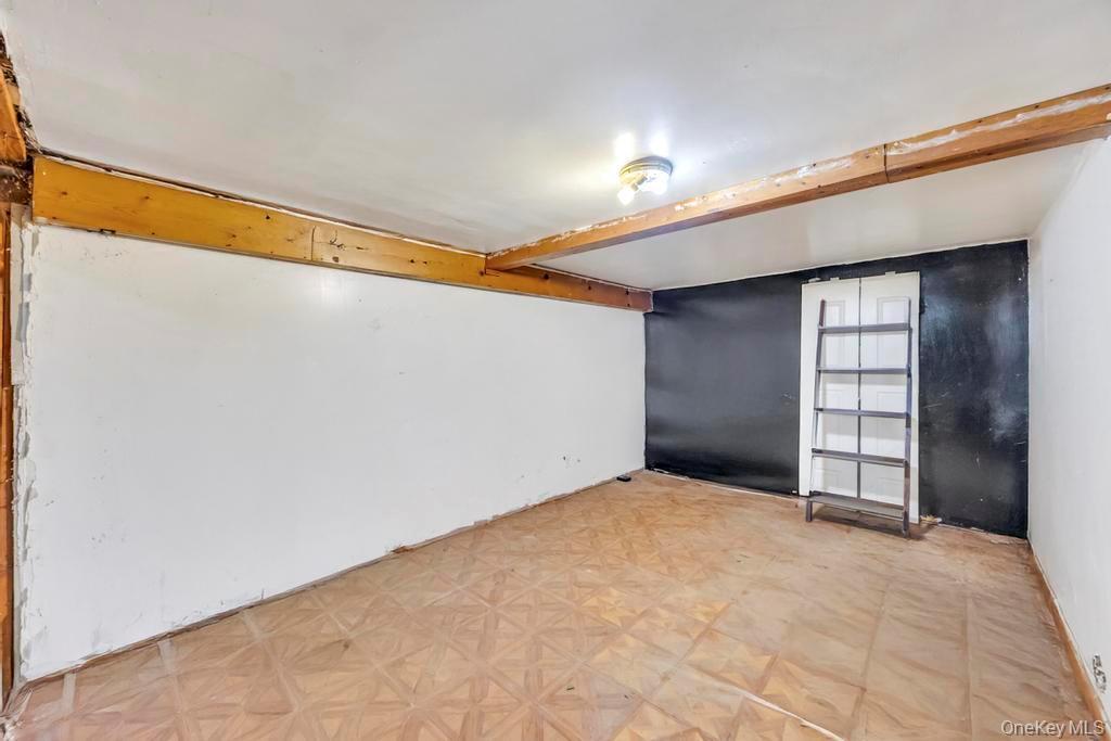 Single Family Clinton  Nassau County, NY 11570, MLS-916995-27